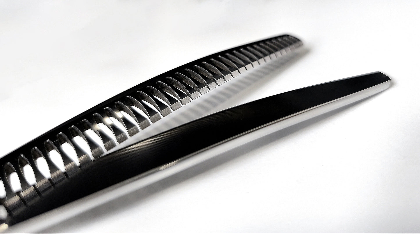 Zora Pet Grooming Curved Blender Shear