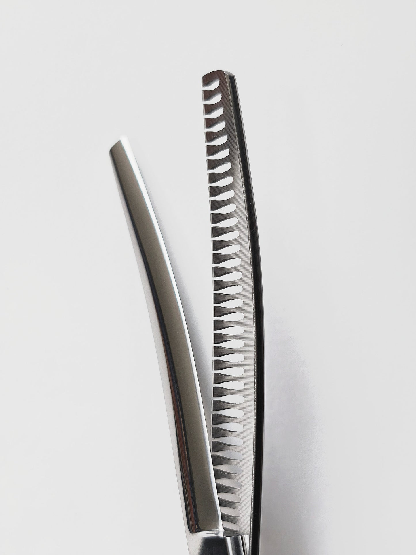 Zora Pet Grooming Curved Blender Shear