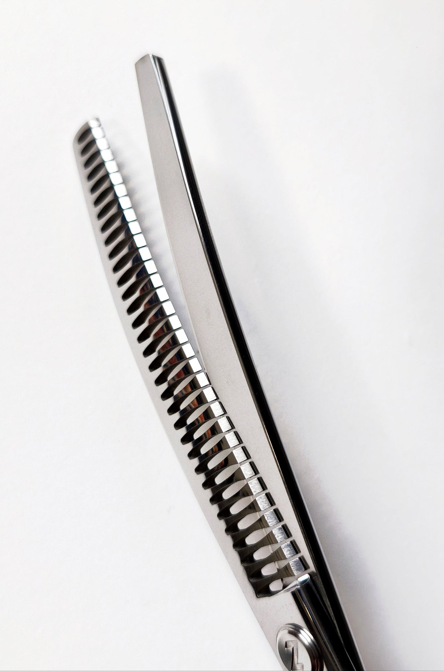 Zora Pet Grooming Curved Blender Shear